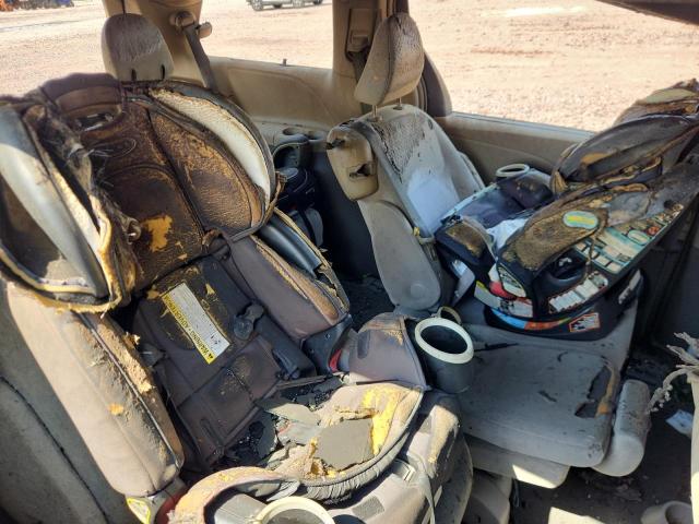 5TDKK3DC8GS696199 - 2016 TOYOTA SIENNA LE BURN photo 10