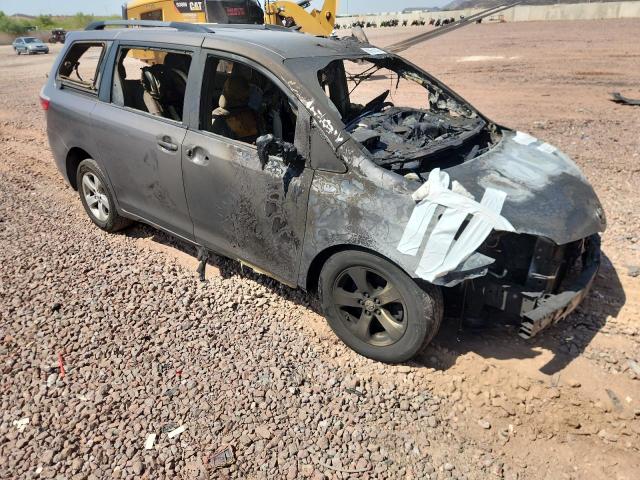 5TDKK3DC8GS696199 - 2016 TOYOTA SIENNA LE BURN photo 4