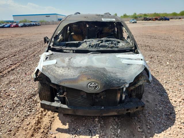 5TDKK3DC8GS696199 - 2016 TOYOTA SIENNA LE BURN photo 5