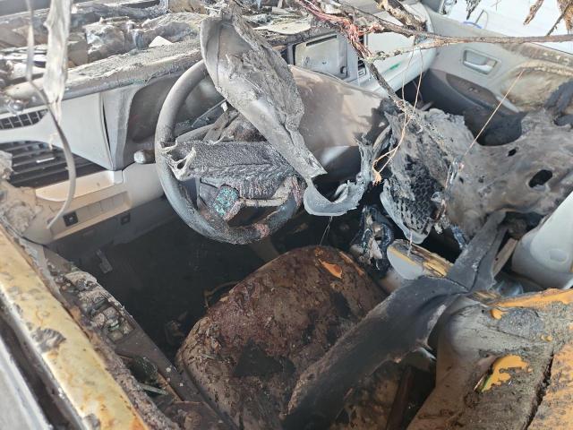 5TDKK3DC8GS696199 - 2016 TOYOTA SIENNA LE BURN photo 8