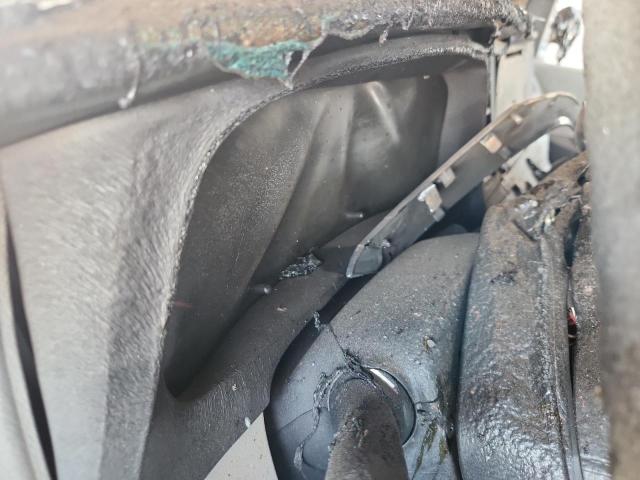 5TDKK3DC8GS696199 - 2016 TOYOTA SIENNA LE BURN photo 9