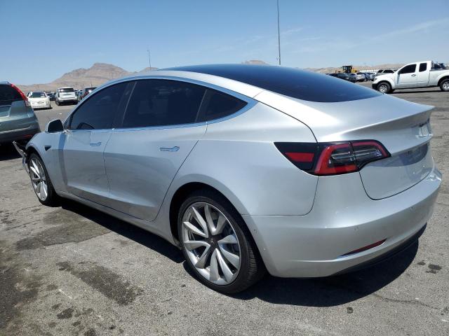 5YJ3E1EA8JF060858 - 2018 TESLA MODEL 3 SILVER photo 2