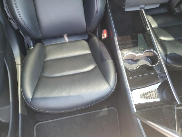 5YJ3E1EA8JF060858 - 2018 TESLA MODEL 3 SILVER photo 8