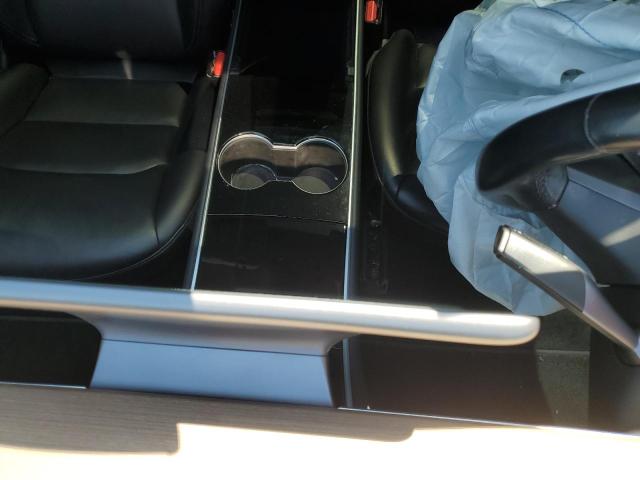 5YJ3E1EA8JF060858 - 2018 TESLA MODEL 3 SILVER photo 9