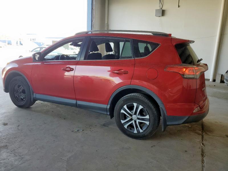 2T3BFREV0HW628602 - 2017 TOYOTA RAV4 LE 红色 照片 2