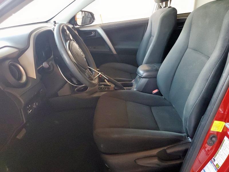 2T3BFREV0HW628602 - 2017 TOYOTA RAV4 LE 红色 照片 7