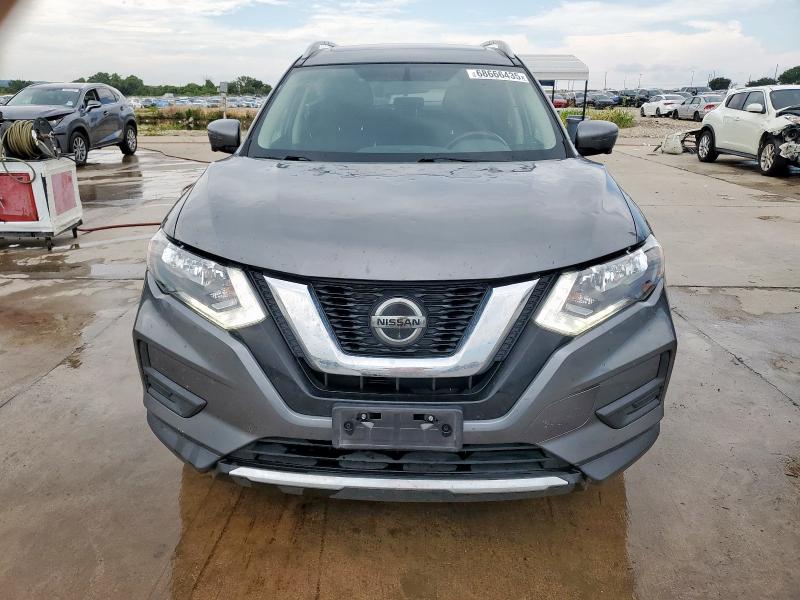 JN8AT2MV7JW321596 - 2018 NISSAN ROGUE S GRAY photo 5