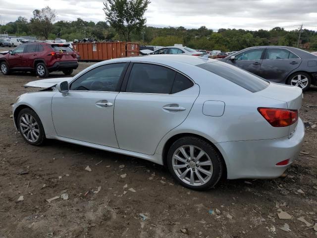 JTHCK262985016920 - 2008 LEXUS IS 250 WHITE photo 2