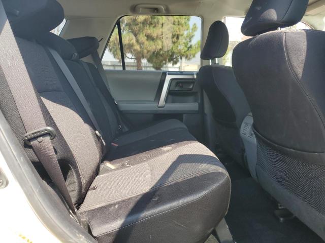 JTEZU5JR5D5049737 - 2013 TOYOTA 4RUNNER SR5 银色 照片 11