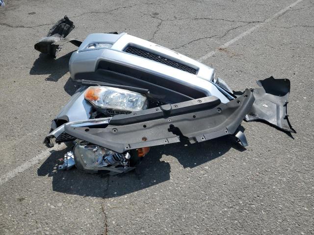 JTEZU5JR5D5049737 - 2013 TOYOTA 4RUNNER SR5 银色 照片 13