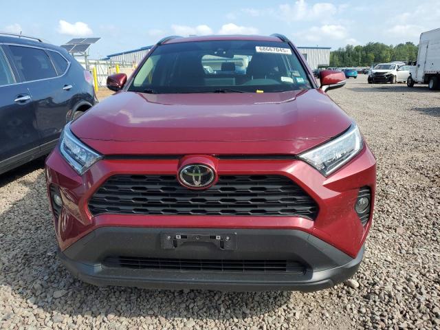 JTMP1RFV8MD073568 - 2021 TOYOTA RAV4 XLE RED photo 5