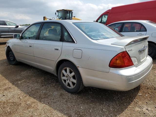 4T1BF28B62U262055 - 2002 TOYOTA AVALON XL GRAY photo 2
