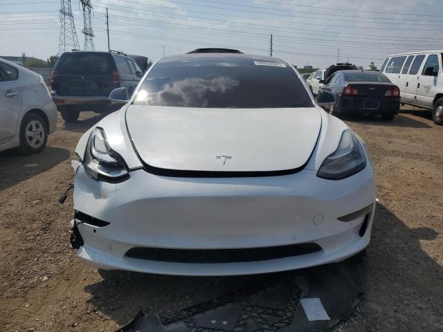 5YJ3E1EA4JF014816 - 2018 TESLA MODEL 3 Beyaz fotoğraf 5