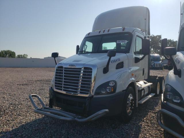 3AKJGBDV4JSGX9112 - 2018 FREIGHTLINER CASCADIA 1 Սպիտակ լուսանկար 2