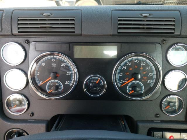 3AKJGBDV4JSGX9112 - 2018 FREIGHTLINER CASCADIA 1 Սպիտակ լուսանկար 8