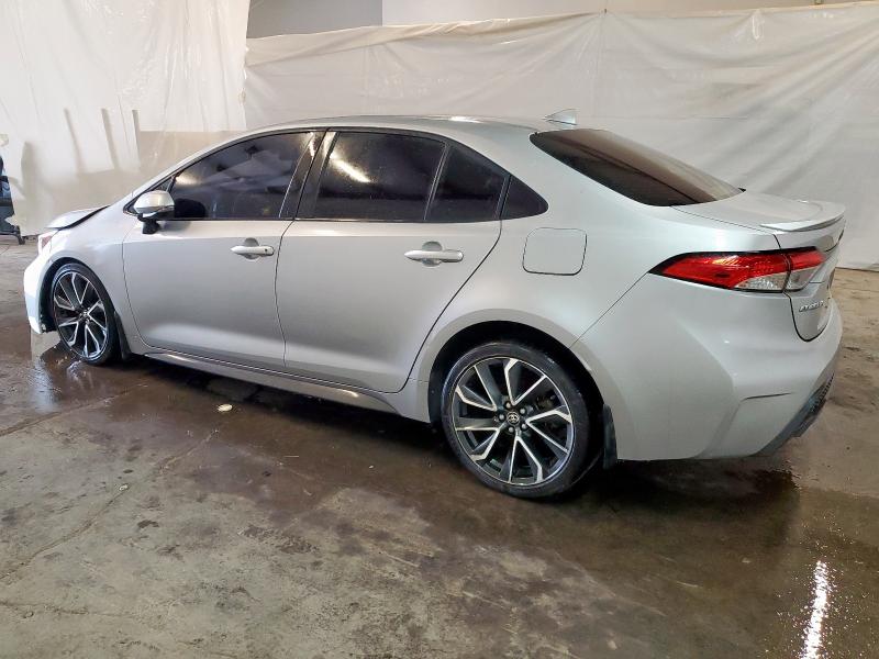 JTDS4RCE3LJ013039 - 2020 TOYOTA COROLLA SE Silber Foto 2