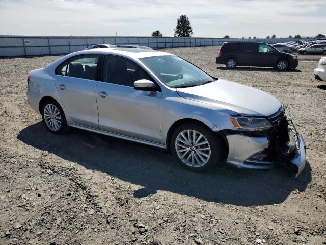3VWD17AJ3FM286346 - 2015 VOLKSWAGEN JETTA SE SILVER photo 4