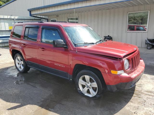 1C4NJRFB8GD632618 - 2016 JEEP PATRIOT LATITUDE BURGUNDY photo 4