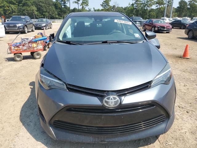 2T1BURHE0JC053581 - 2018 TOYOTA COROLLA L Gris photo 5