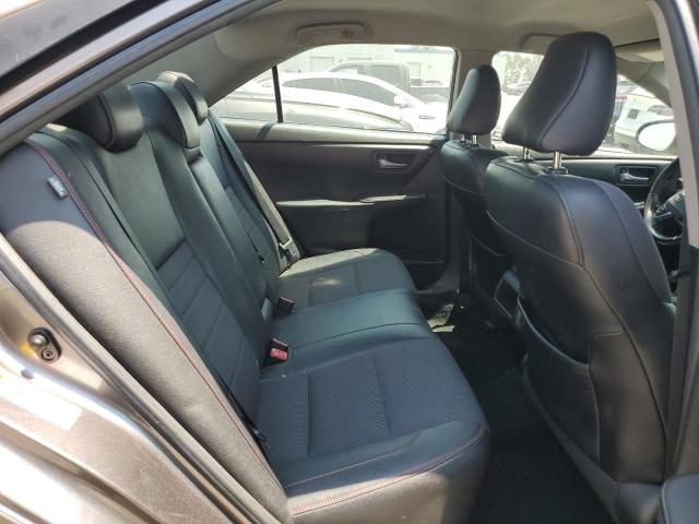 4T1BF1FK5GU198983 - 2016 TOYOTA CAMRY LE 灰色 照片 10