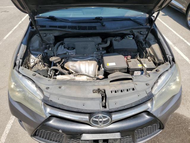 4T1BF1FK5GU198983 - 2016 TOYOTA CAMRY LE 灰色 照片 11