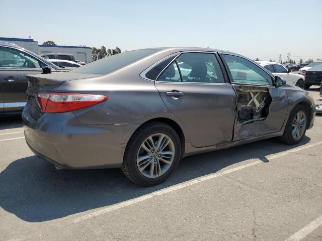 4T1BF1FK5GU198983 - 2016 TOYOTA CAMRY LE 灰色 照片 3