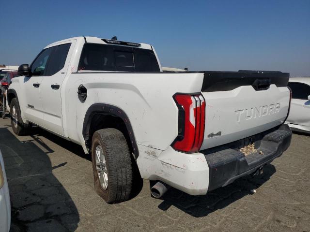 5TFLA5DA8NX050427 - 2022 TOYOTA TUNDRA DOUBLE CAB SR WHITE photo 2