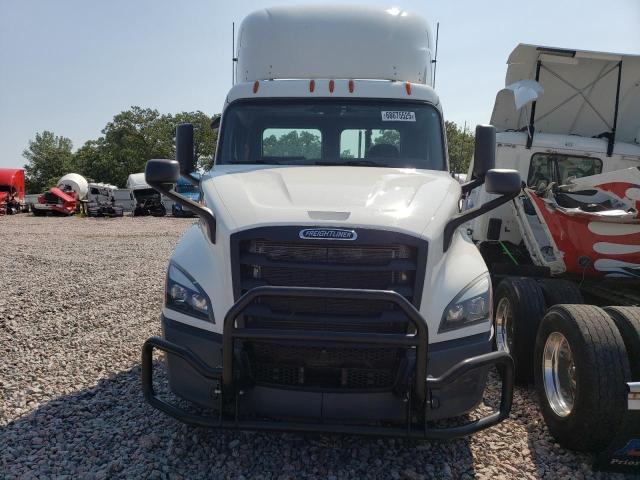 3AKJHTDV3KSKF2209 - 2019 FREIGHTLINER CASCADIA 1 أبيض صورة 9