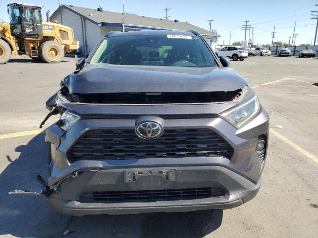 2T3P1RFV2MW240641 - 2021 TOYOTA RAV4 XLE GRAY photo 5