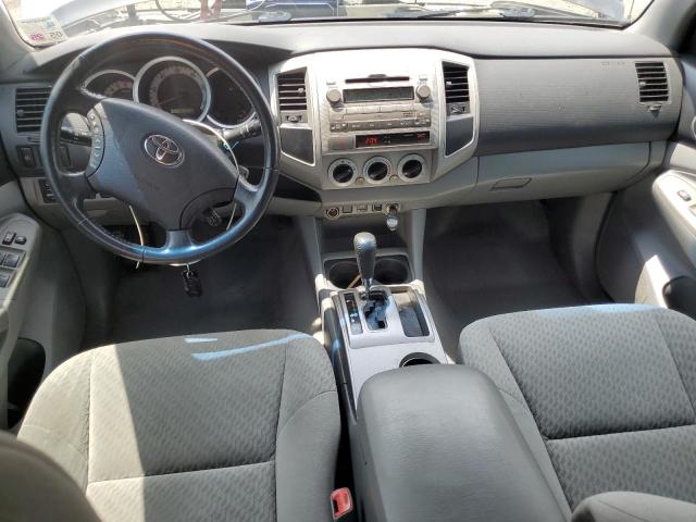 5TFJU4GN2BX010833 - 2011 TOYOTA TACOMA DOUBLE CAB PRERUNNER GRAY photo 8