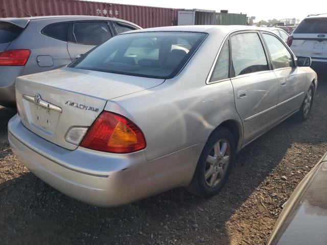 4T1BF28B92U265306 - 2002 TOYOTA AVALON XL SILVER photo 3