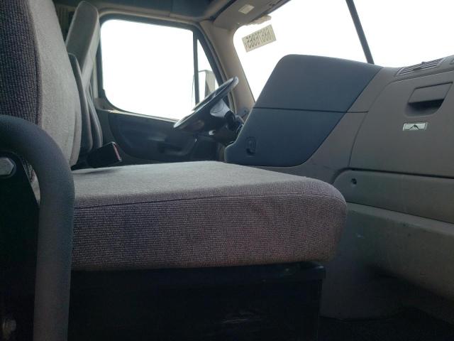 3AKJGBDV2JSGX9108 - 2018 FREIGHTLINER CASCADIA 1 Biały zdjęcie 5