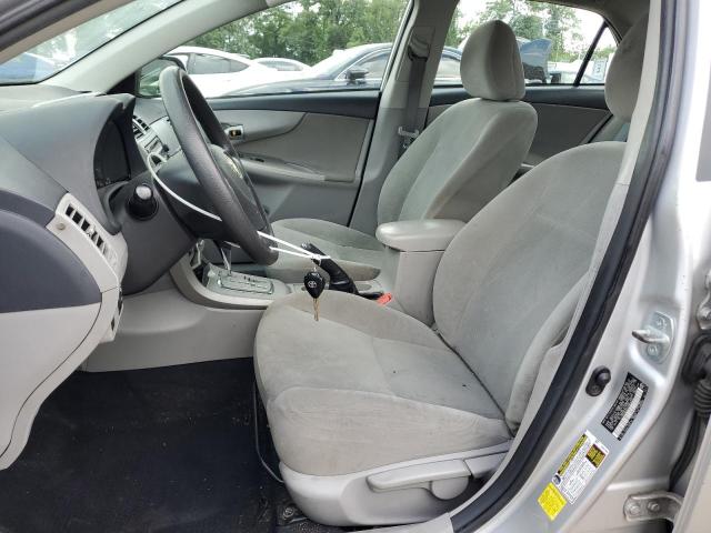 2T1BU4EE9CC829636 - 2012 TOYOTA COROLLA BASE ვერცხლისფერი ფოტო 7