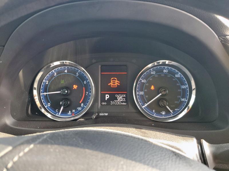 5YFBURHE8KP866121 - 2019 TOYOTA COROLLA L WHITE photo 9