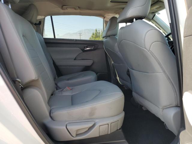 5TDHZRAH3NS551044 - 2022 TOYOTA HIGHLANDER XLE WHITE photo 10