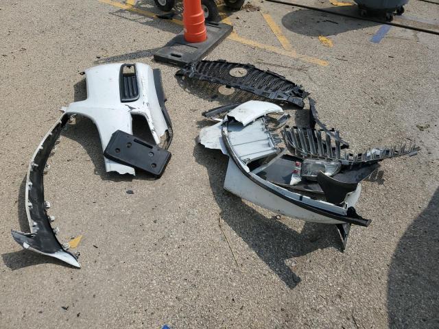 2G4GR5EK8C9114541 - 2012 BUICK REGAL WHITE photo 12