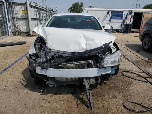 2G4GR5EK8C9114541 - 2012 BUICK REGAL WHITE photo 5