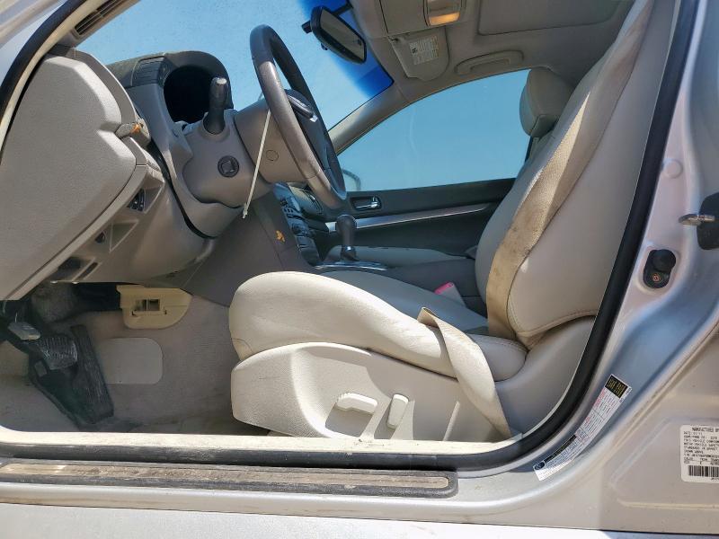 JN1CV6APXBM303217 - 2011 INFINITI G37 BASE 银色 照片 7