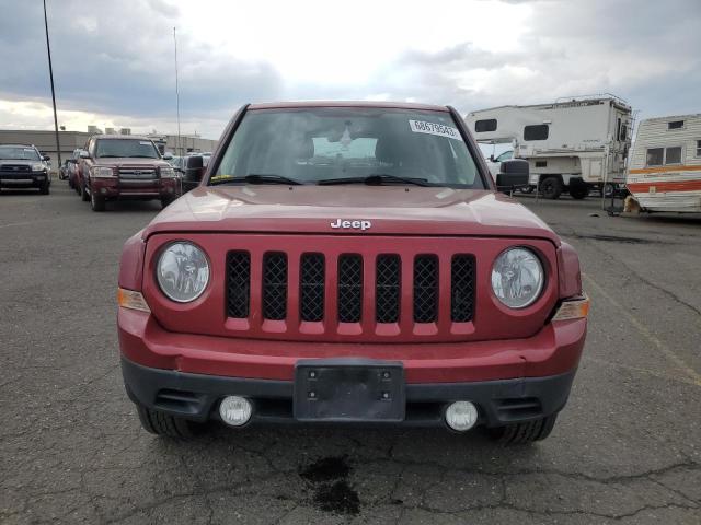 1C4NJRFBXED855420 - 2014 JEEP PATRIOT LATITUDE RED photo 5