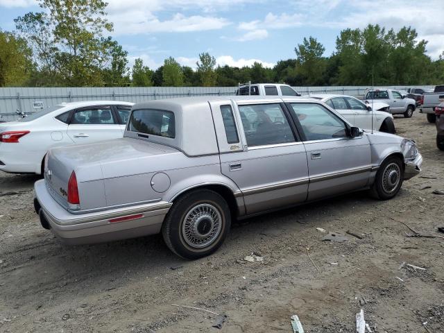 1C3XV66LXND859976 - 1992 CHRYSLER NEW YORKER FIFTH AVENUE SILVER photo 3