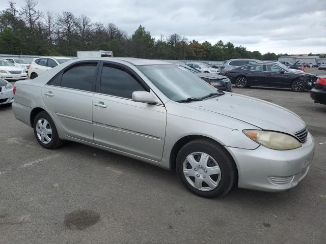 4T1BE32K36U149610 - 2006 TOYOTA CAMRY LE Silber Foto 4