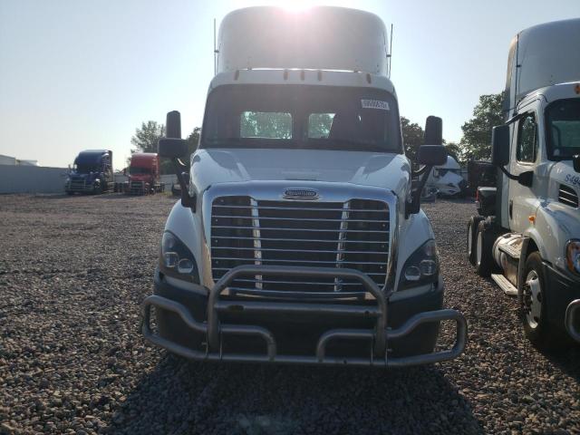 3AKJGBDV9JSGX9106 - 2018 FREIGHTLINER CASCADIA 1 أبيض صورة 9