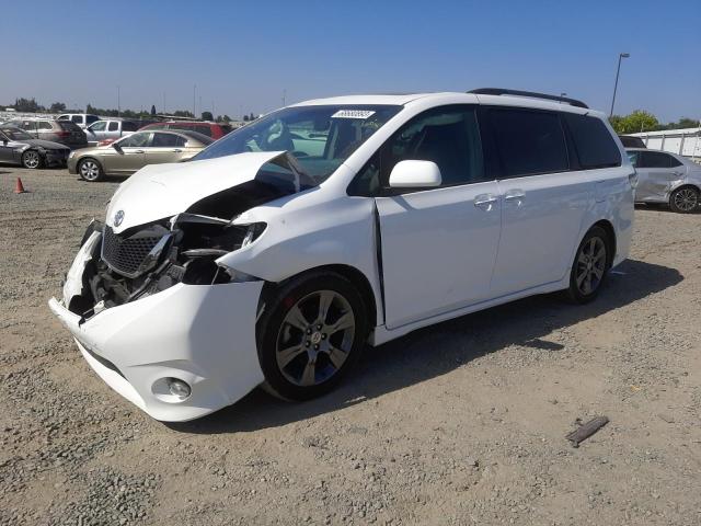 5TDXK3DC6GS742358 - 2016 TOYOTA SIENNA SE WHITE photo 1