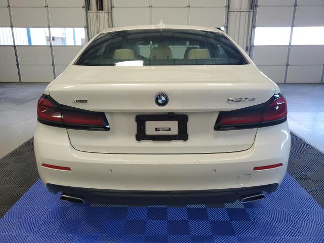 WBA33AG08PCL16218 - 2023 BMW 530XE WHITE photo 6