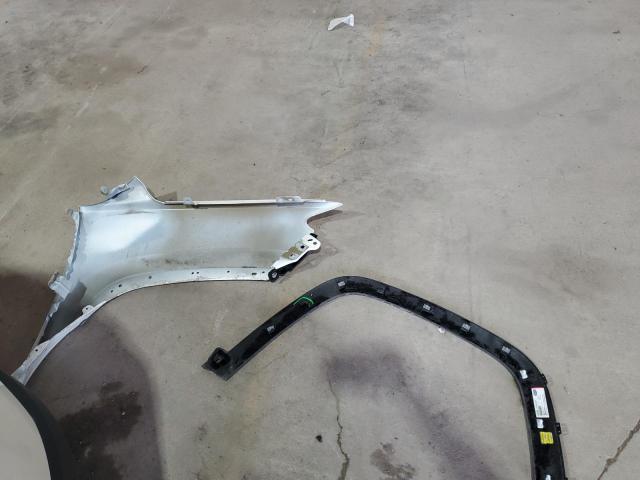 3C4NJDBB4JT117738 - 2018 JEEP COMPASS LATITUDE 白色 照片 13