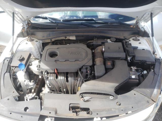 5XXGT4L39LG388951 - 2020 KIA OPTIMA LX WHITE photo 11