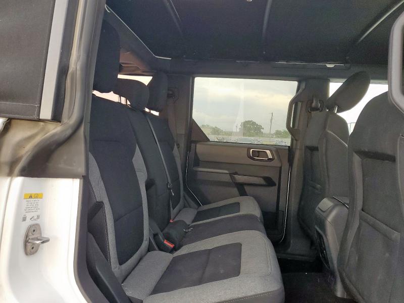 1FMEE5BP5NLB39749 - 2022 FORD BRONCO BASE 白色 照片 11