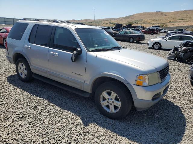1FMDU73W32UA63308 - 2002 FORD EXPLORER XLT GRAY photo 4