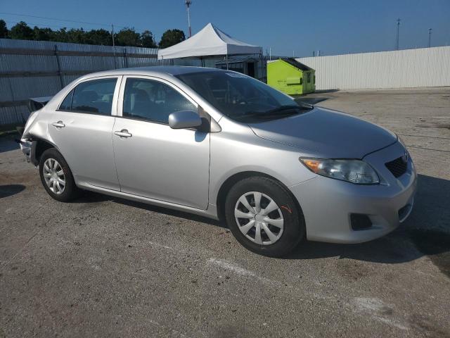 1NXBU4EE1AZ295379 - 2010 TOYOTA COROLLA BASE SILVER photo 4