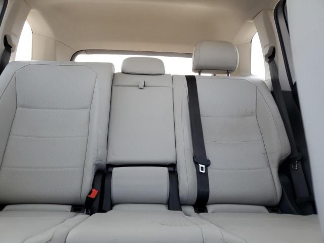 3VV2B7AX0LM025734 - 2020 VOLKSWAGEN TIGUAN SE Silber Foto 10
